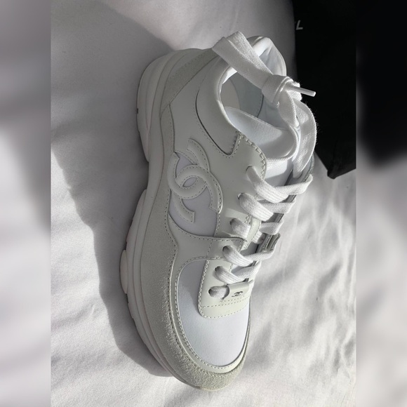 chanel low top trainer cc triple white